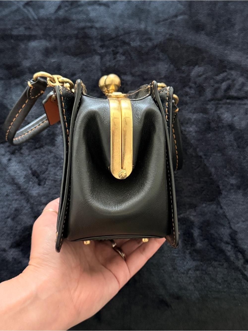 Coach Kisslock Signature C Dreamer 21 - Picture 4 of 16